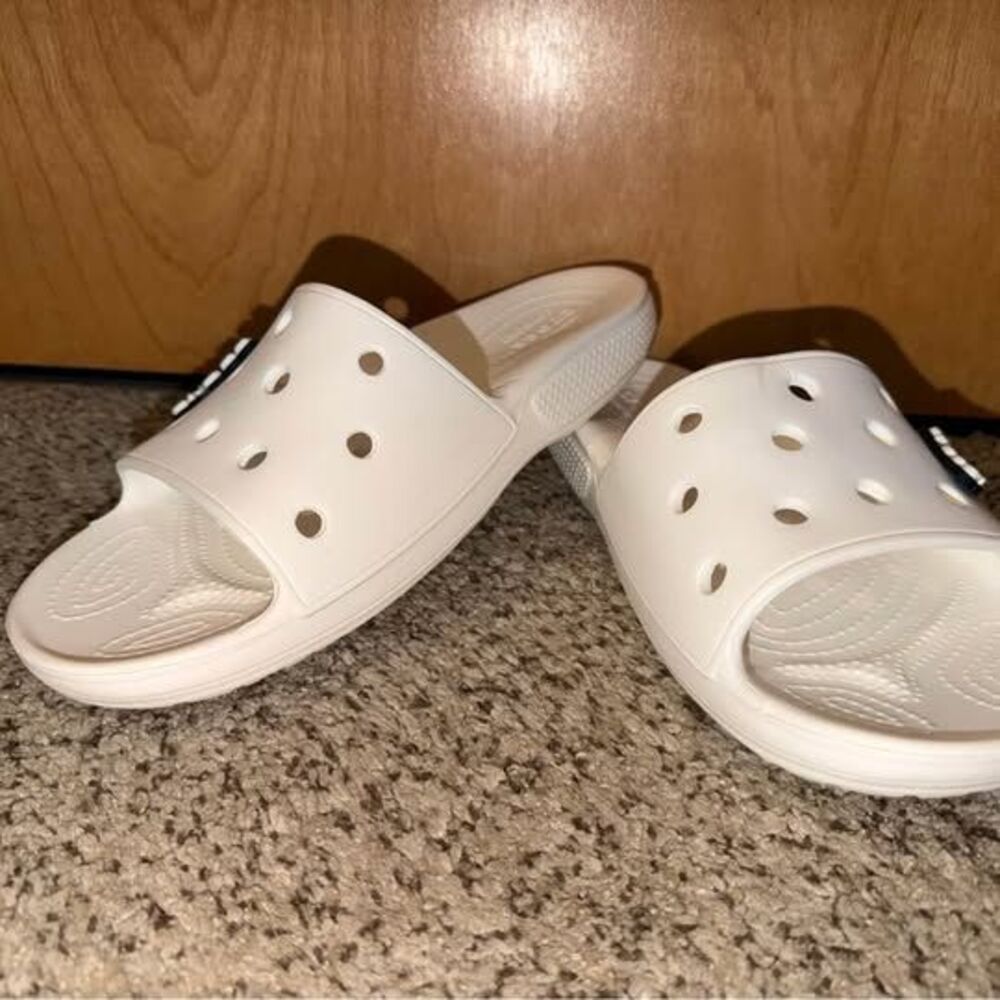 Crocs White Slides Women’s Sz 10 Men’s Sz 8 - EUC